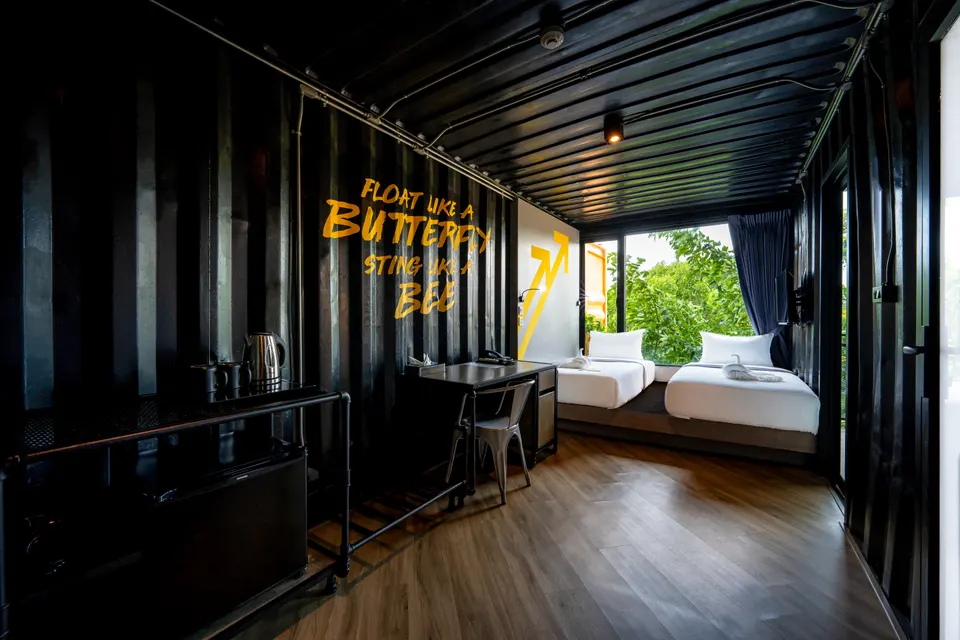 Hivetel, Phuket