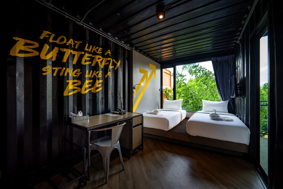 Hivetel, Phuket