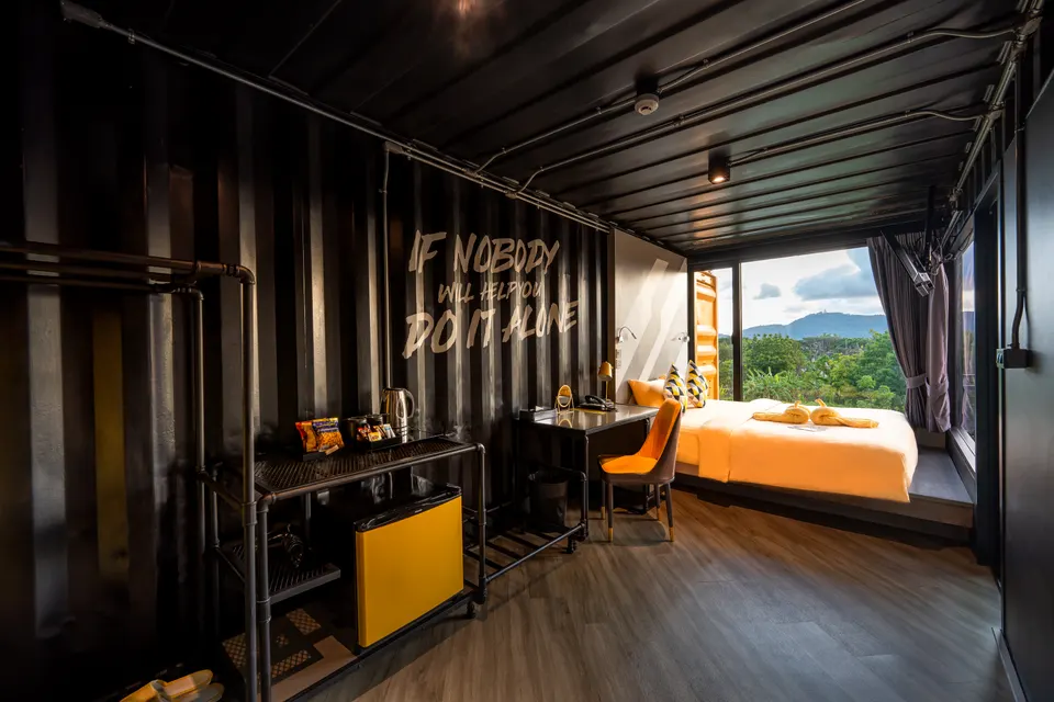 Hivetel, Phuket