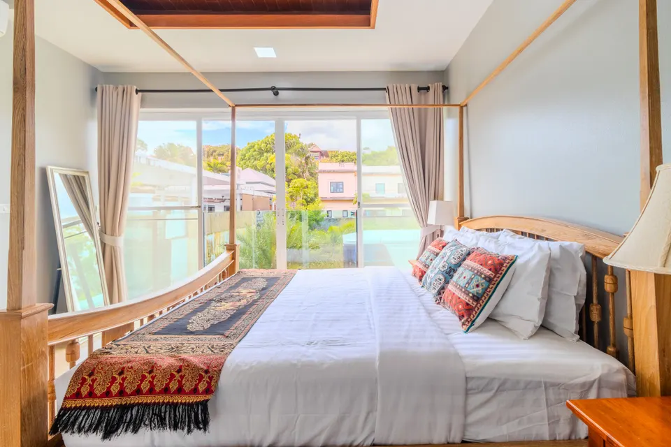 Serenity Pool House, a private double room