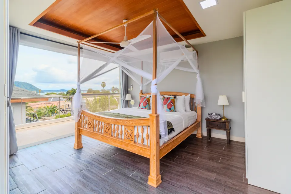 Serenity Pool House, a double room with a view over the bay