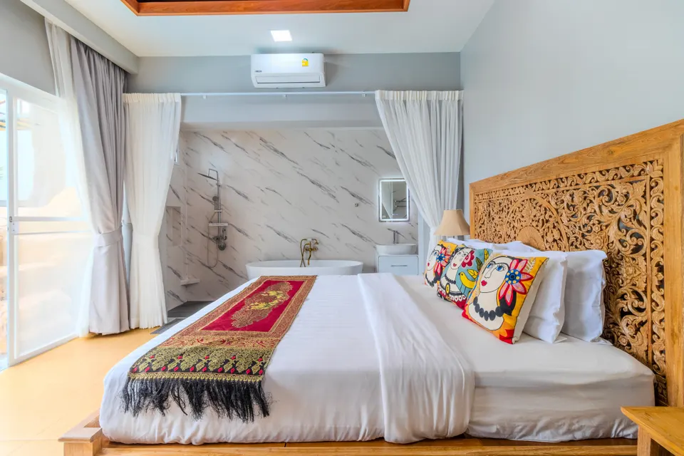 Serenity Pool House, a private double room